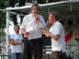 Dr. Brühl singt bei Freibadfest (2003)