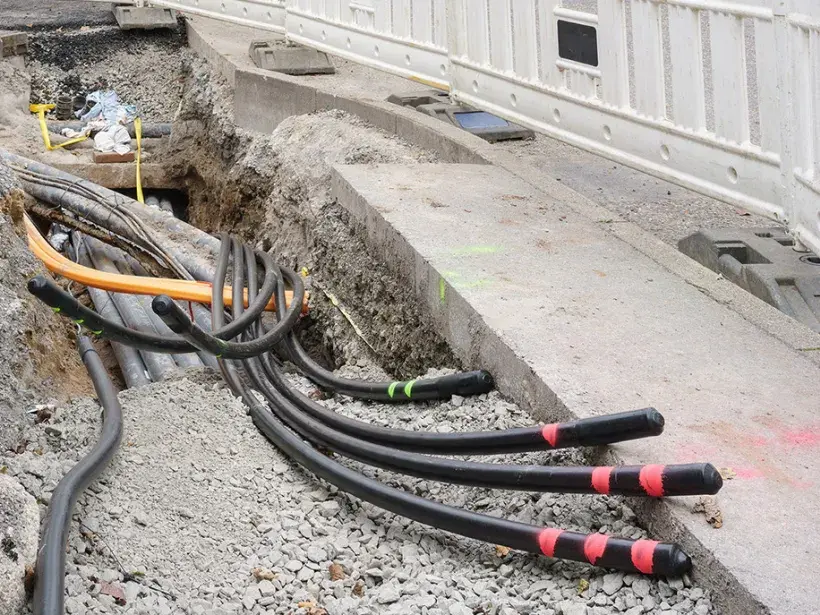 Stromkabel in einer Baustelle