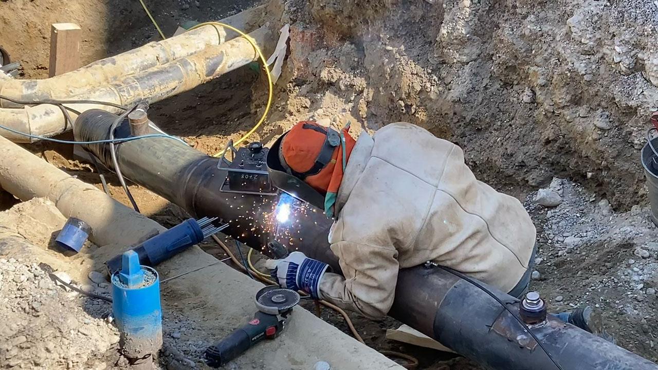 Alte Gasrohre werden getrennt